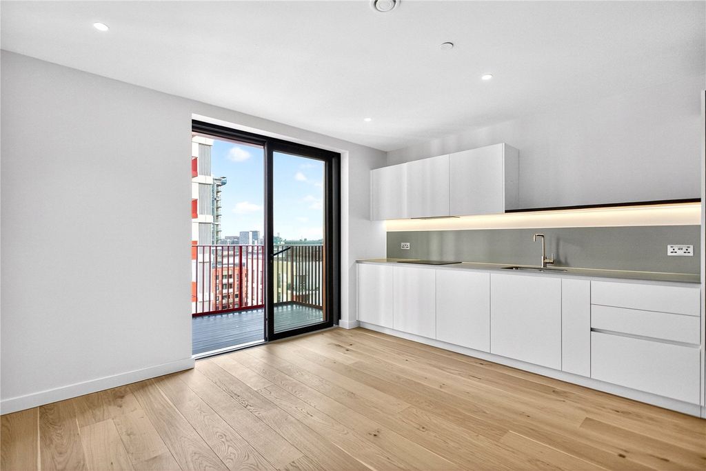 Property photo 1 of 15 Studio