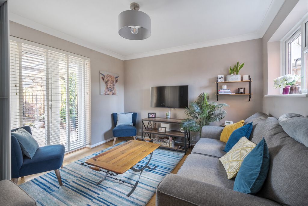 Property photo 3 of 23 1405668-11-697A03...