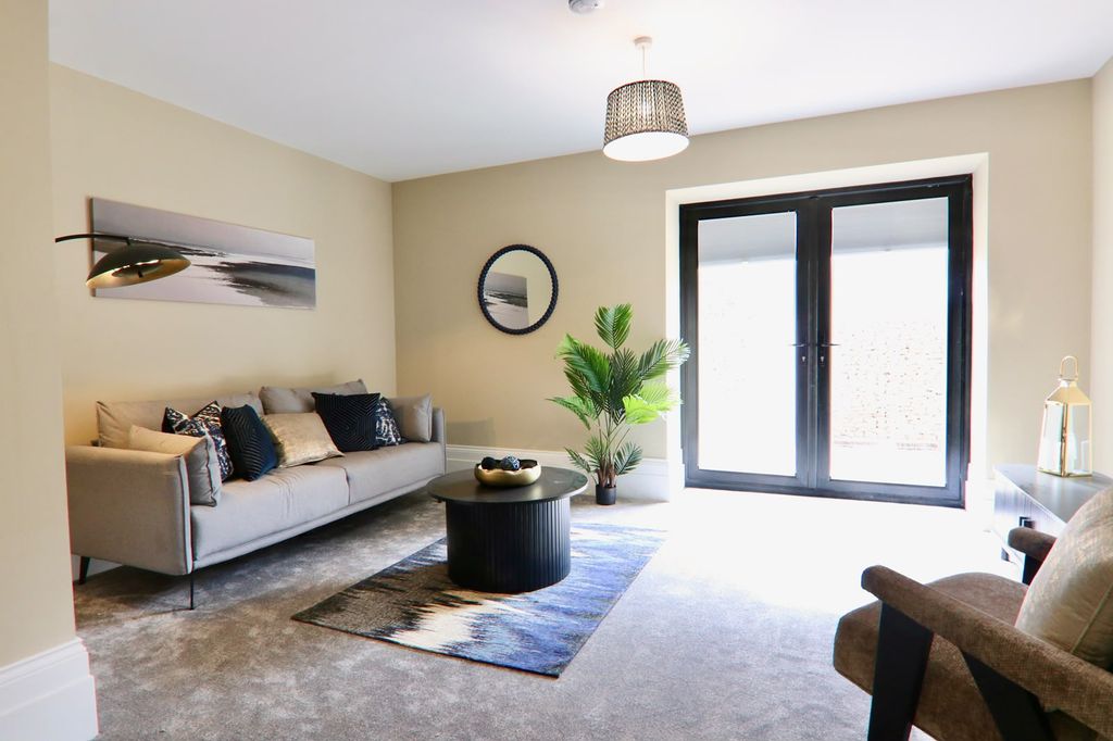 Property photo 2 of 30 Open-Plan Lounge Area.