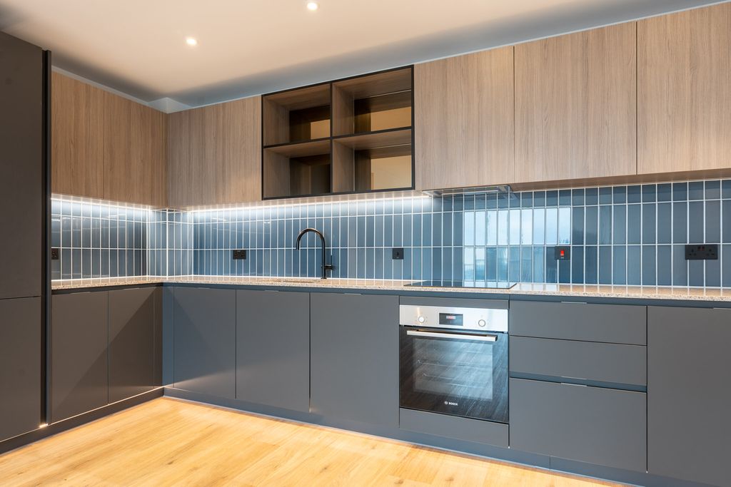 Property photo 2 of 15 Kitchen