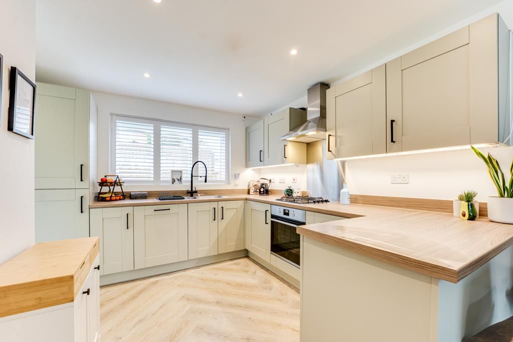 Property photo 3 of 38 1 Eveland Close, Weldon-13.Jpg