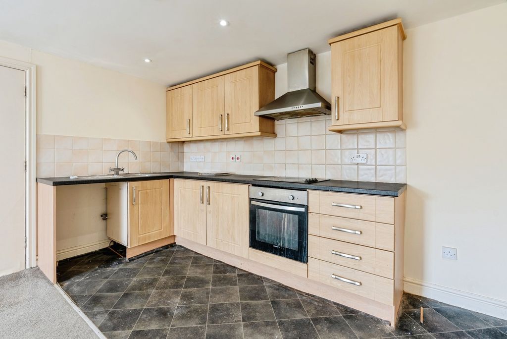 Property photo 3 of 12 Pbox-Img.Jpg