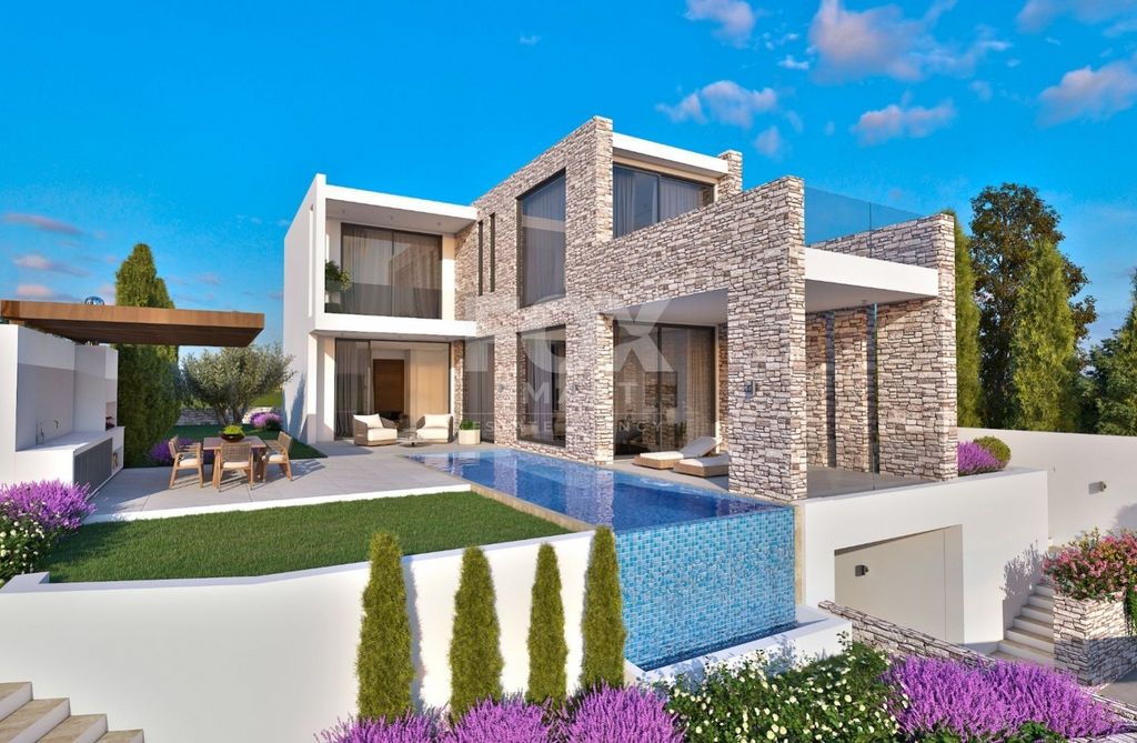 Property photo 1 of 10 Astonishing Four Bedroom Seafront Villa, In Tomb Of The King