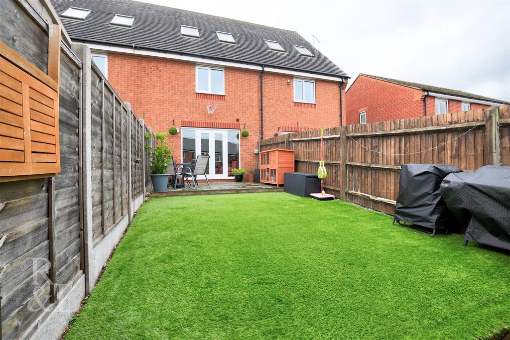 Property photo 2 of 20 Davenport (2).Jpg