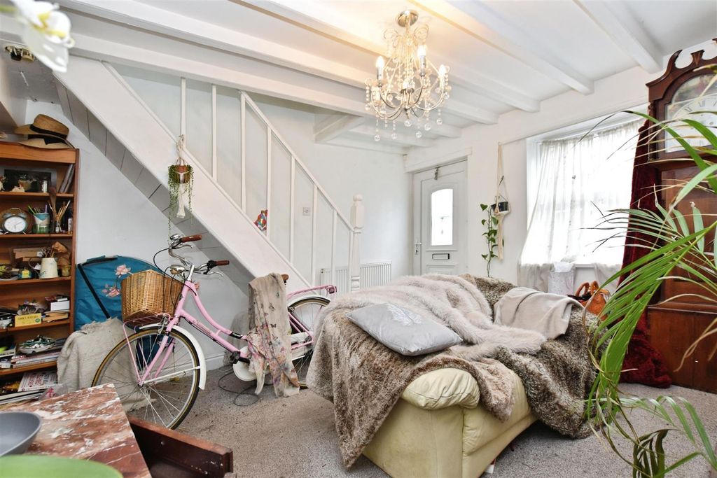 Property photo 3 of 21 4A993E5E-Lounge 20Bike.Jpg