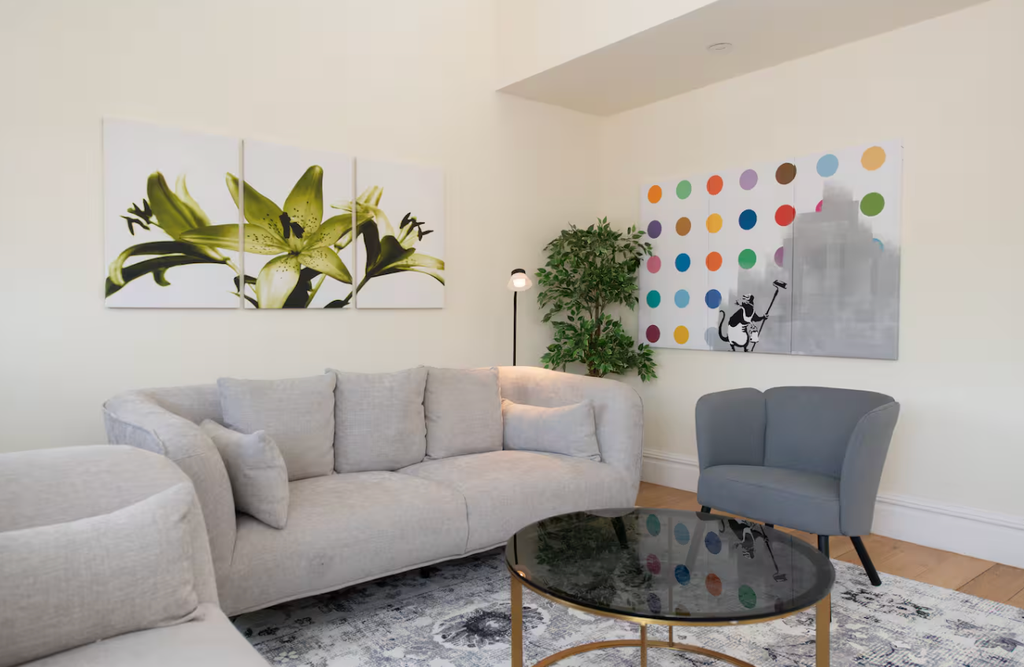 Property photo 3 of 35