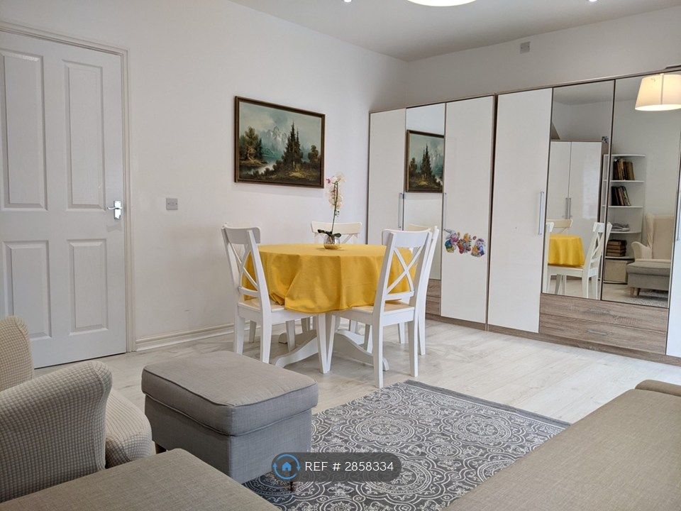 Property photo 3 of 33 Reception