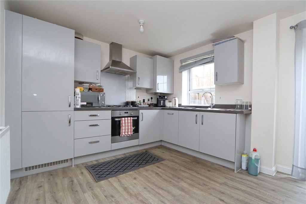 Property photo 2 of 12 Picture No. 03