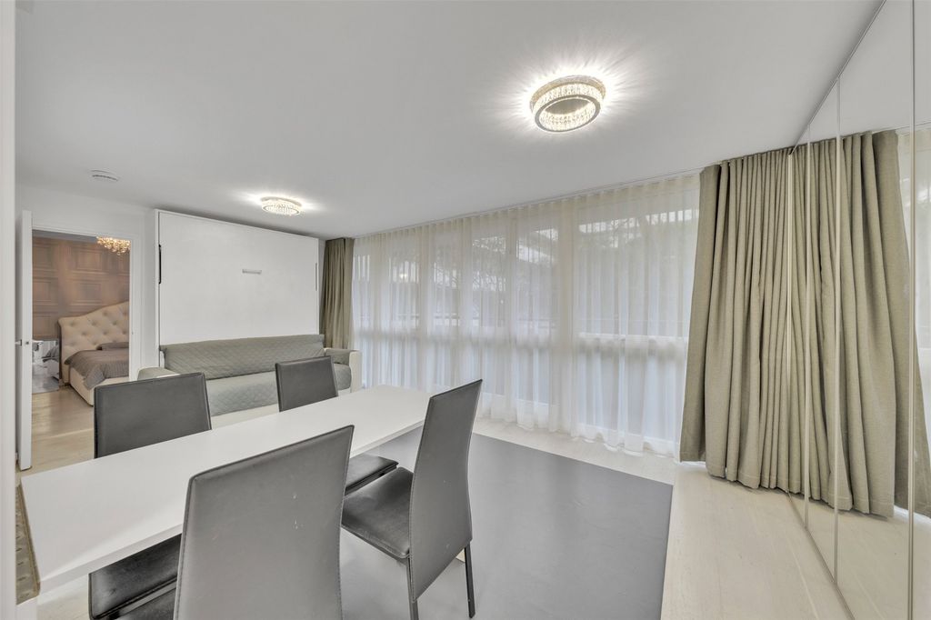 Property photo 3 of 10 3