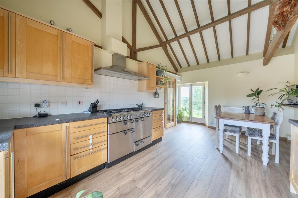 Property photo 2 of 20 Kitchen
