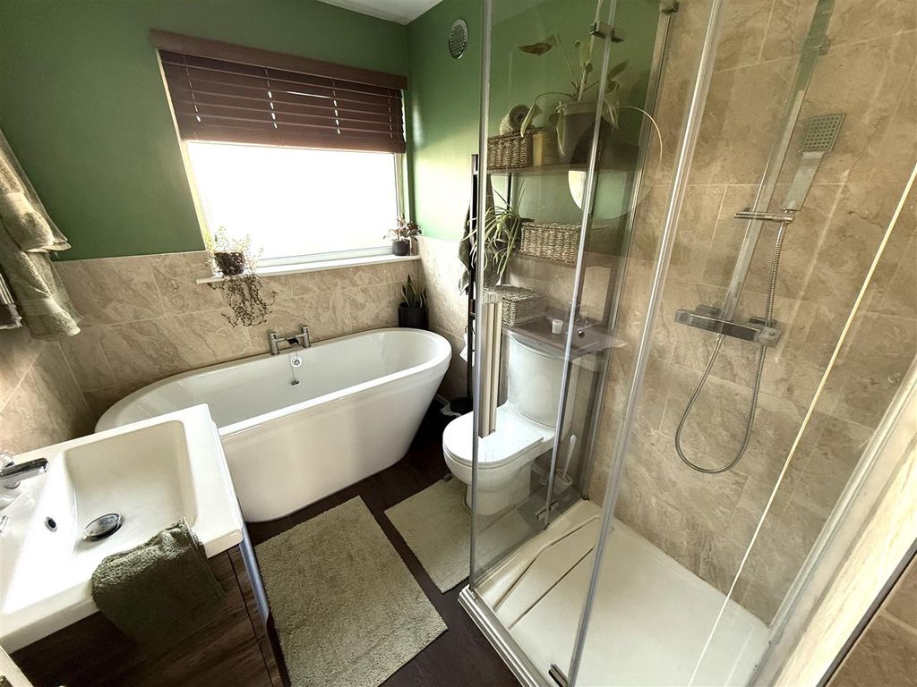 Property photo 2 of 17 48 Day.Jpeg