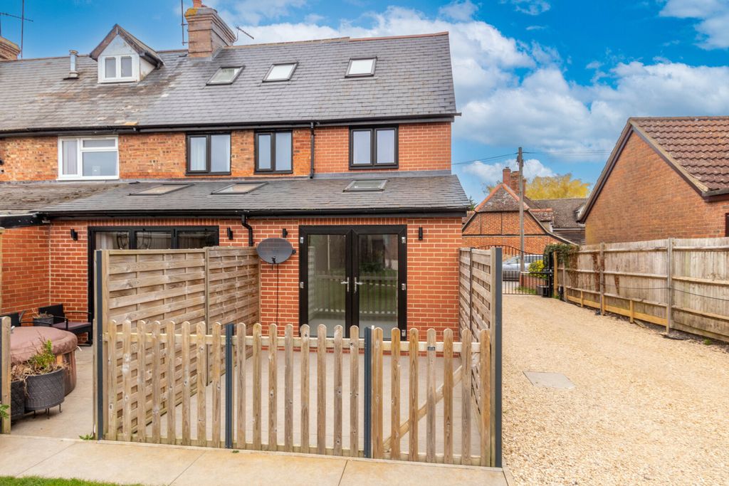 Property photo 2 of 11 Picture No. 01