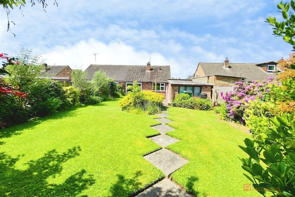 Property photo 2 of 18
