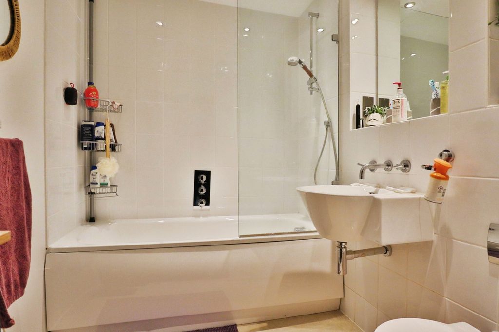 Property photo 3 of 3