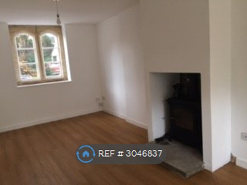 Property photo 3 of 15 Lounge