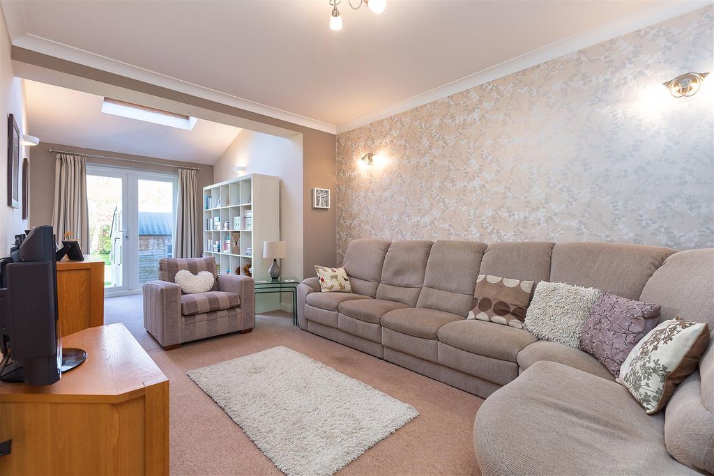 Property photo 2 of 24