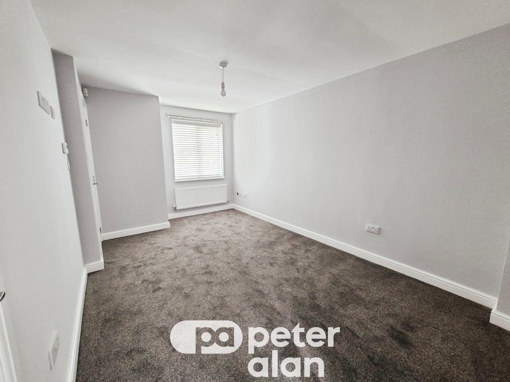 Property photo 2 of 10 Image