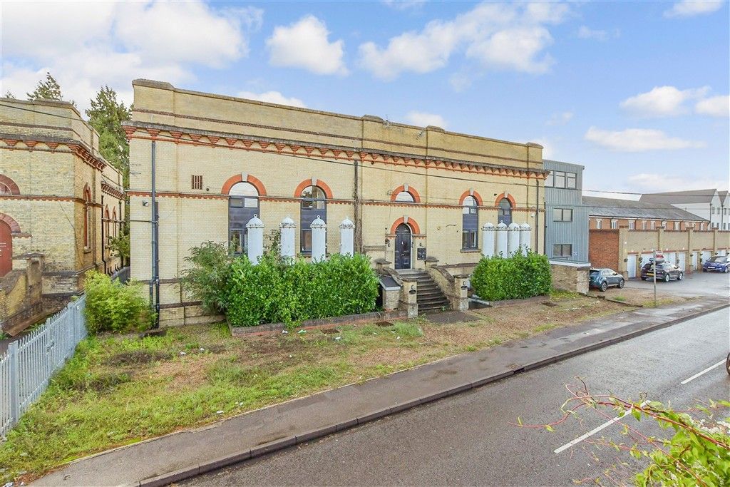 Property photo 1 of 10 External (Web)