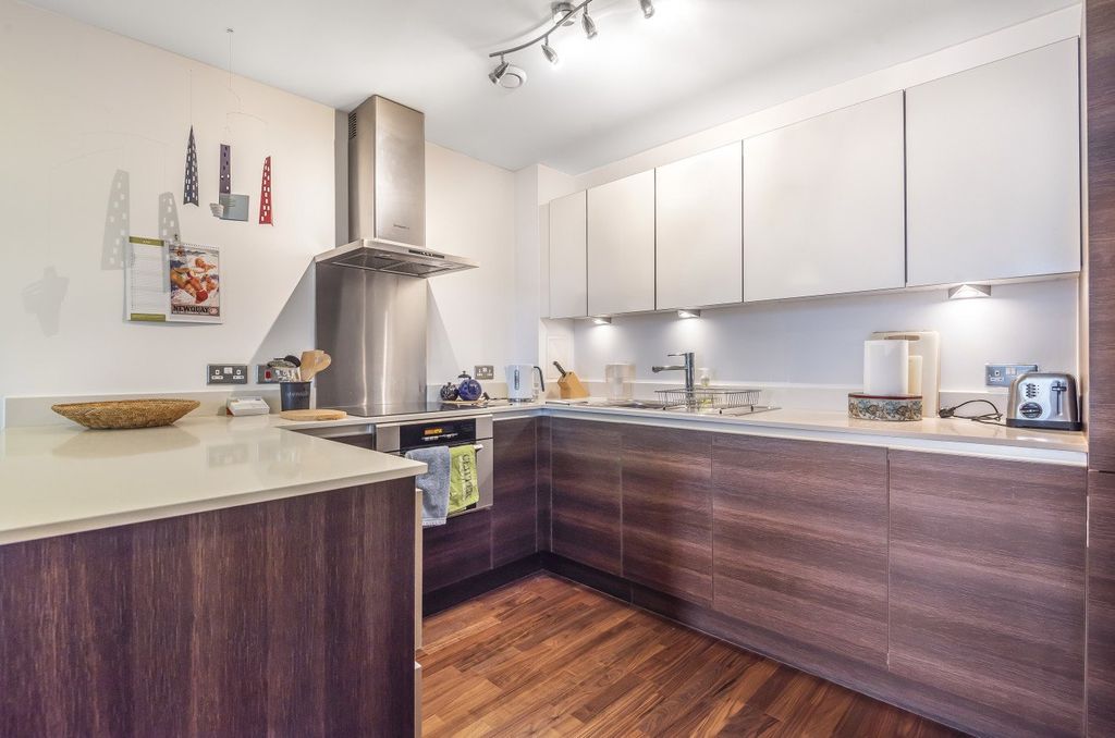 Property photo 2 of 13 Picture No. 15