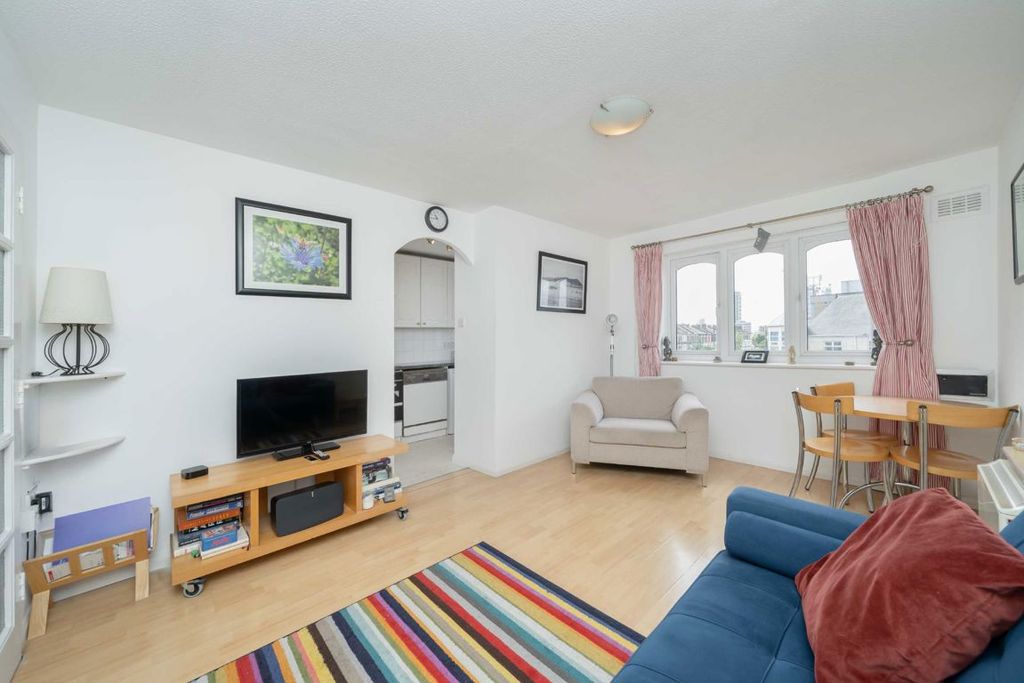 Property photo 1 of 5