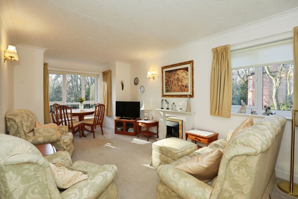 Property photo 2 of 20 Pbox-Img.Jpg