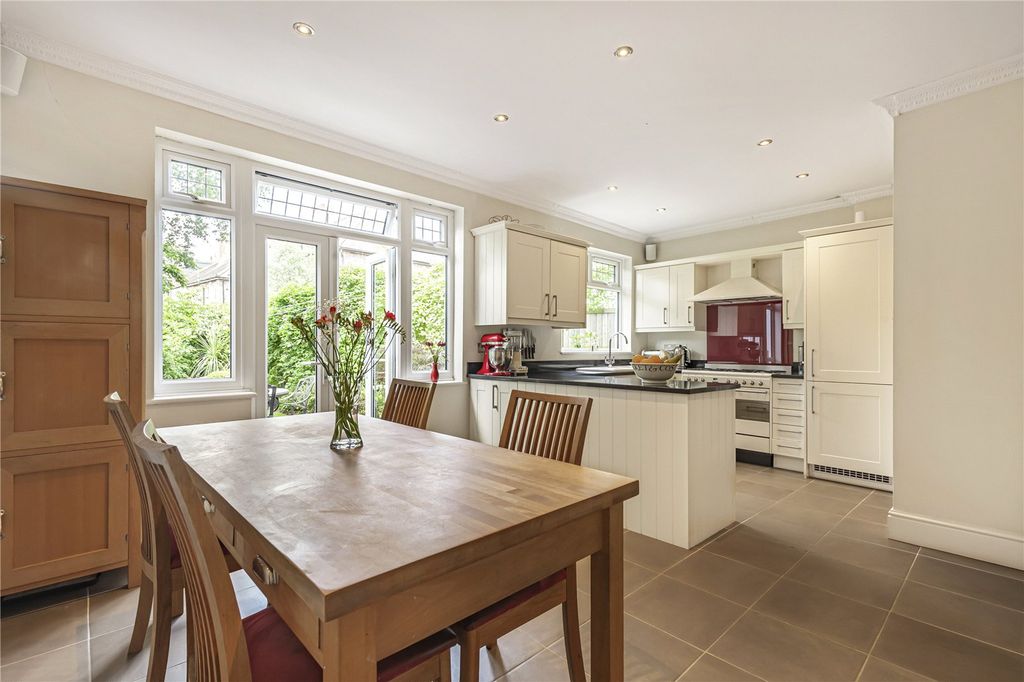 Property photo 3 of 11 Kitchen/Diner