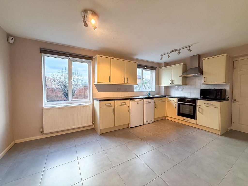 Property photo 3 of 16 Kitchen Diner