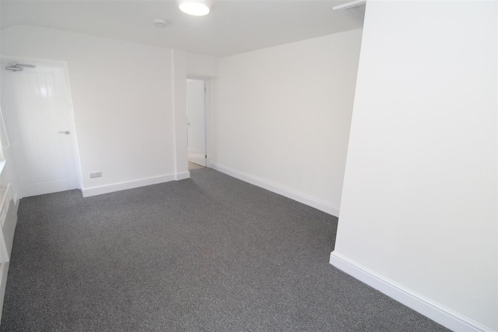 Property photo 2 of 6 Img_2906.Jpg