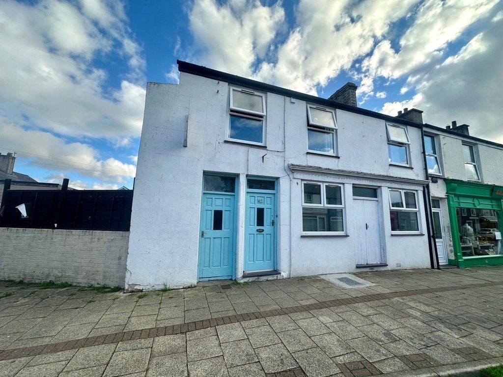 Property photo 1 of 27 Picture No. 01