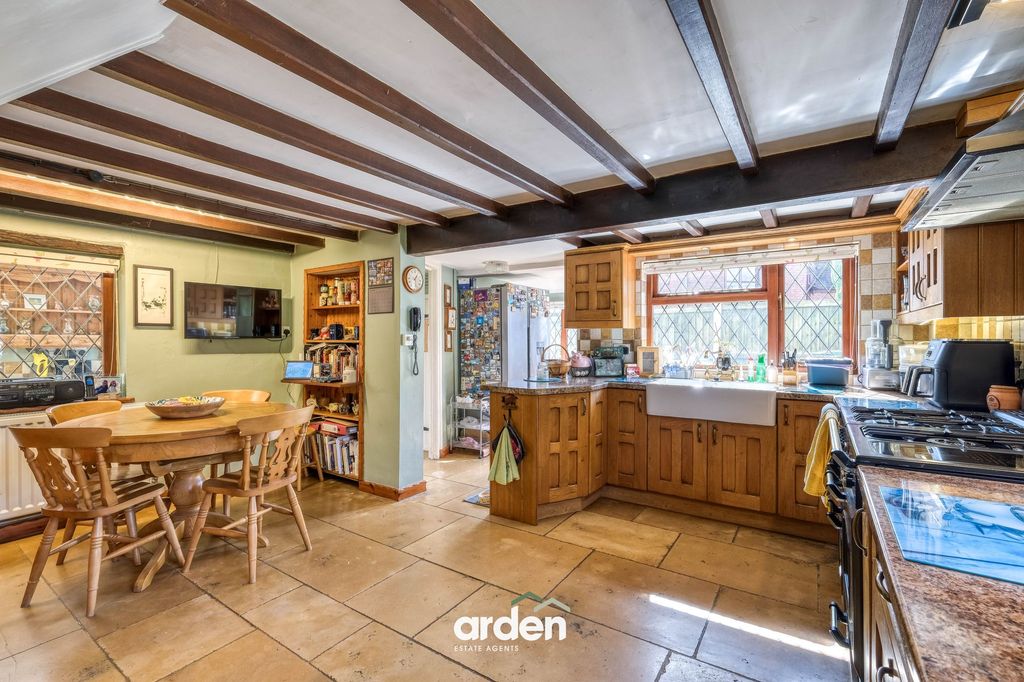 Property photo 3 of 31