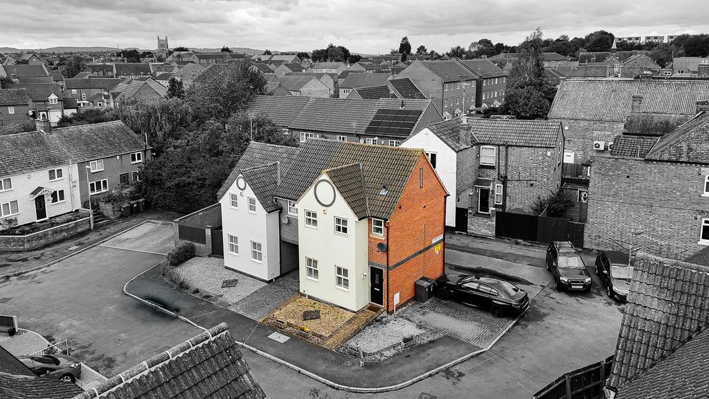 Property photo 1 of 22