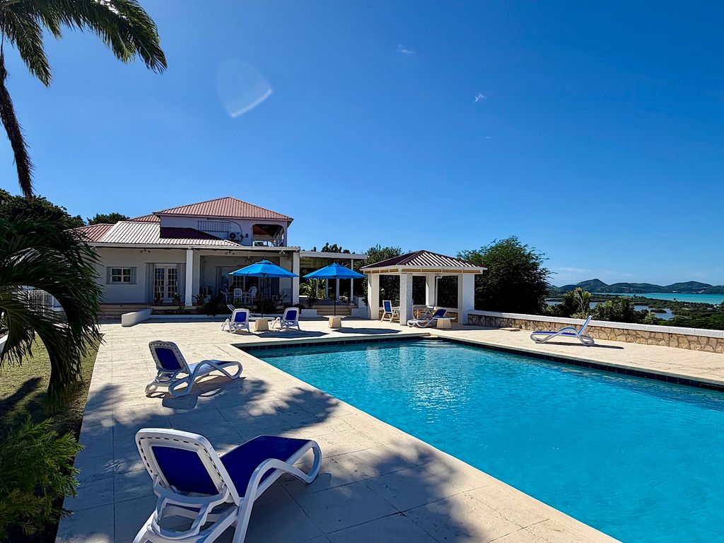 Property photo 1 of 39