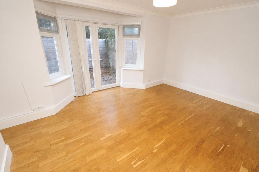 Property photo 3 of 13 12B000A6-23A2-4Af2-8F1c-8A54Ecec5d7A.Png