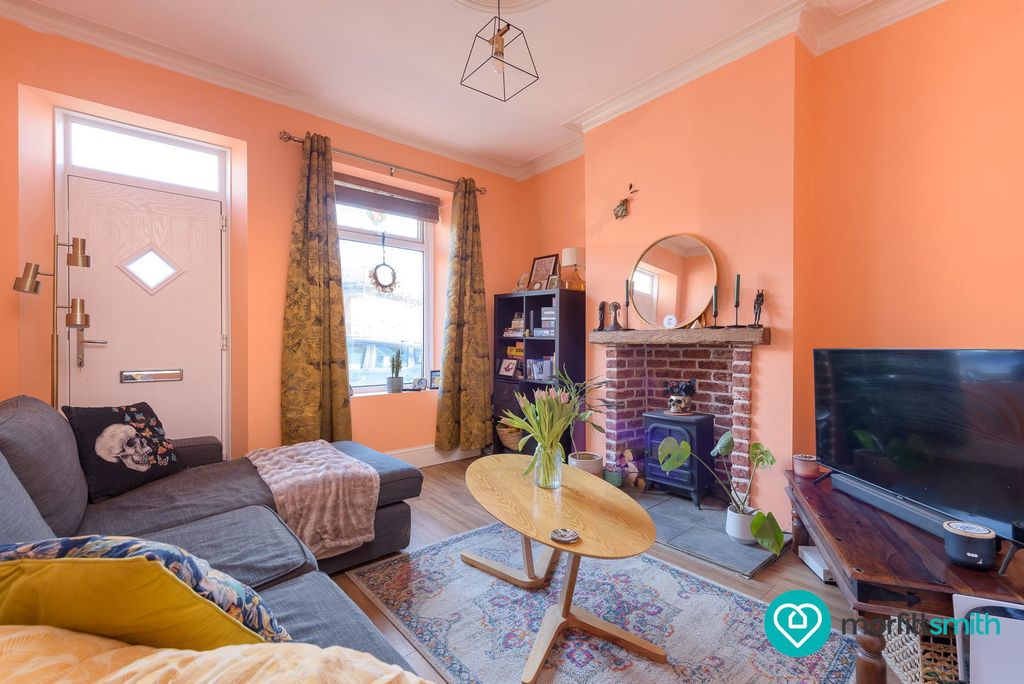 Property photo 3 of 19