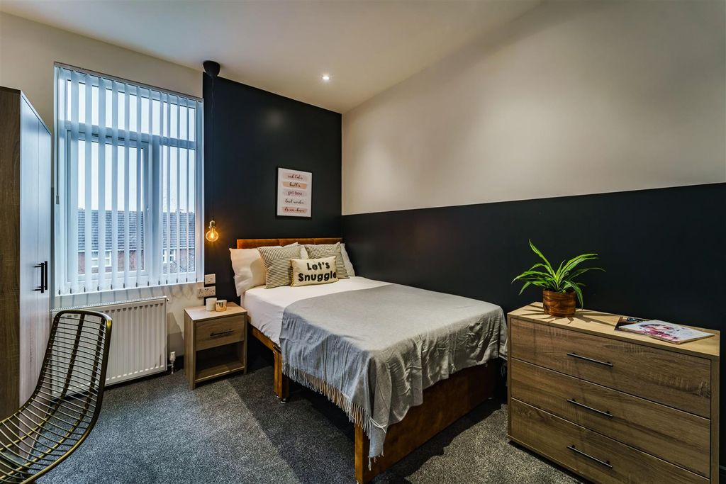 Property photo 3 of 8 Example Of Room 3 Studio