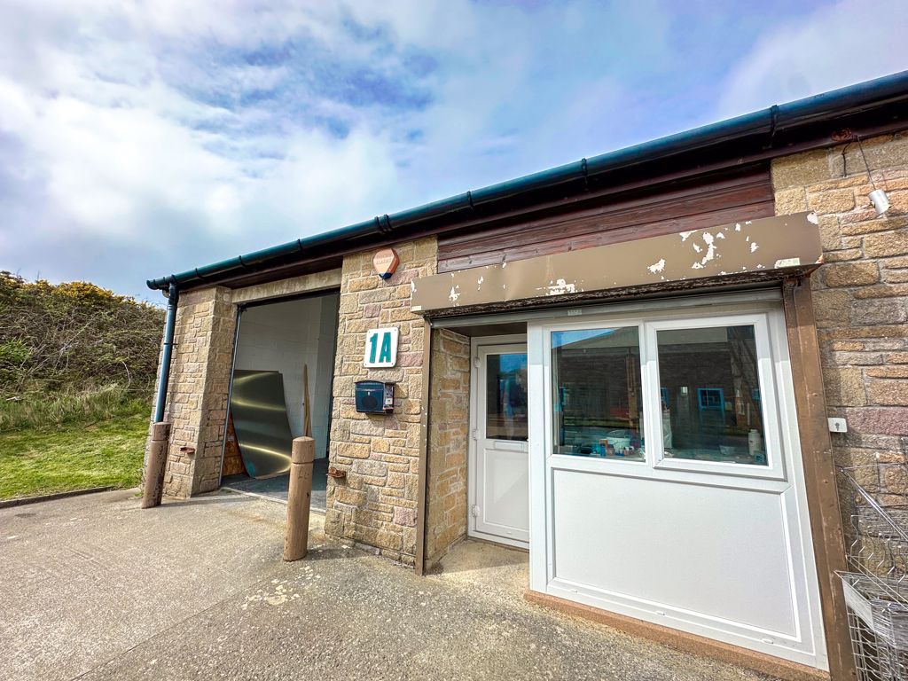 Property photo 1 of 8 Photo 5