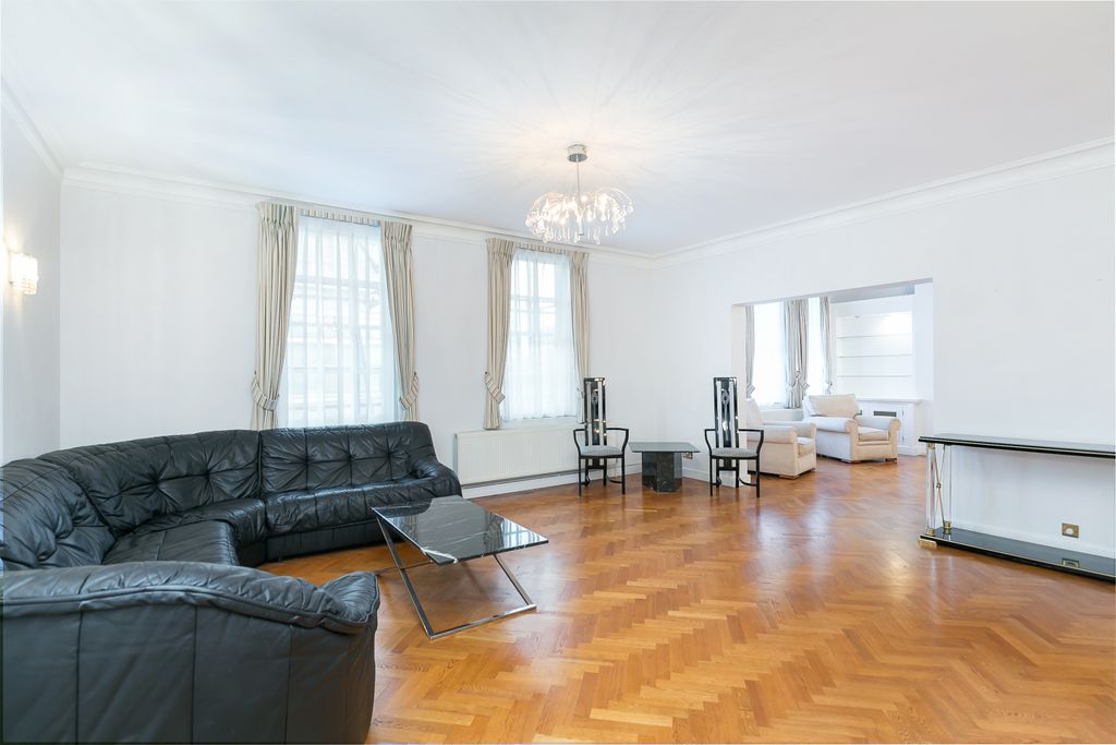 Property photo 2 of 9