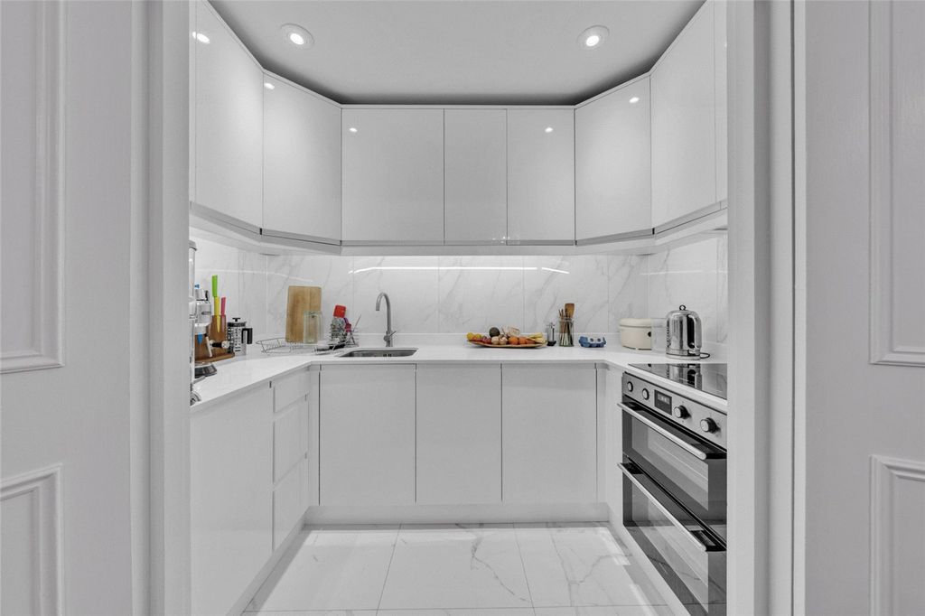 Property photo 2 of 18 Picture No. 04