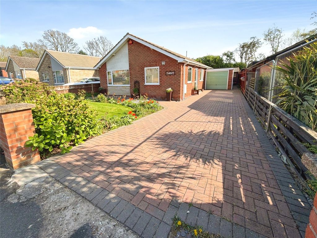 Property photo 1 of 10 Outside
