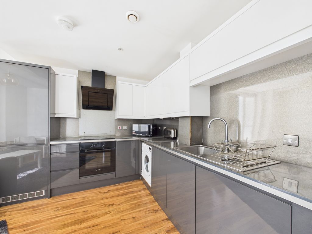 Property photo 3 of 11