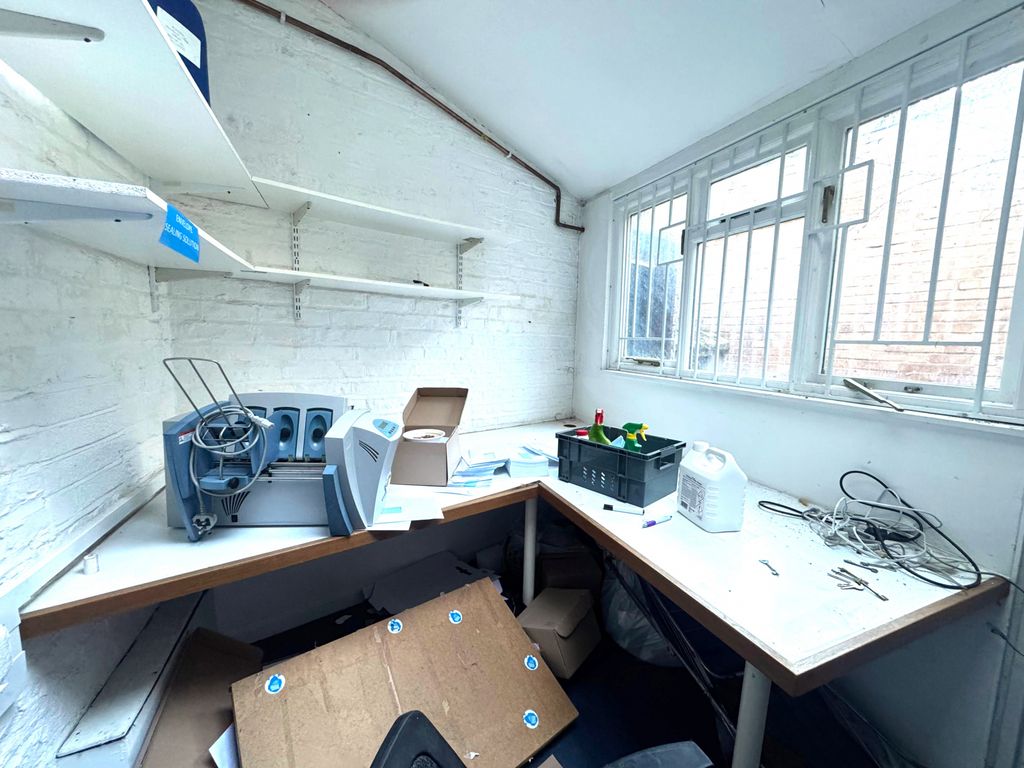 Property photo 3 of 6 Gallery