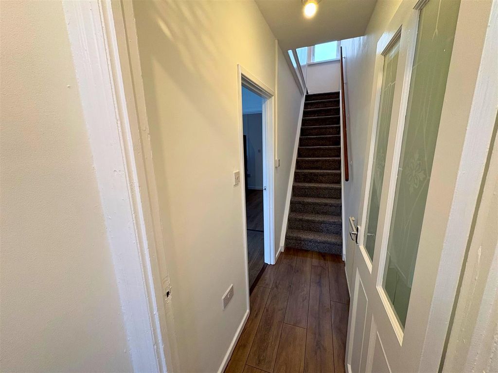 Property photo 2 of 19 Hallway A (Edit).Jpg