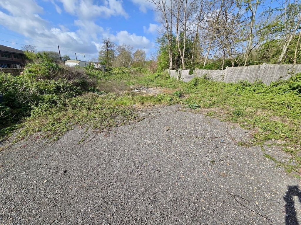 Property photo 2 of 5