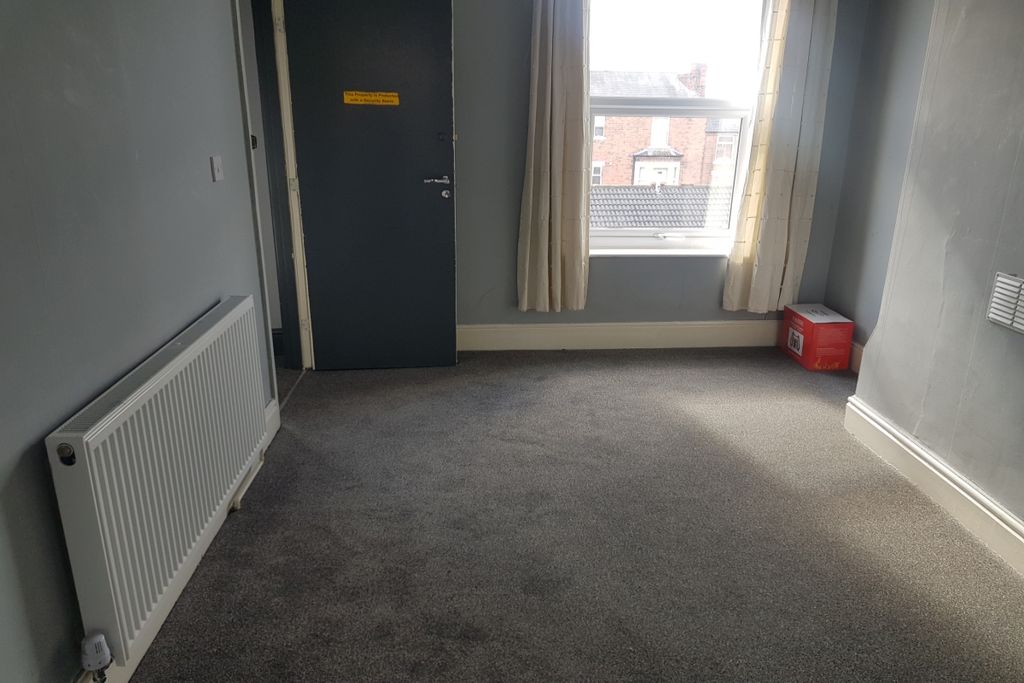 Property photo 3 of 7 Lounge