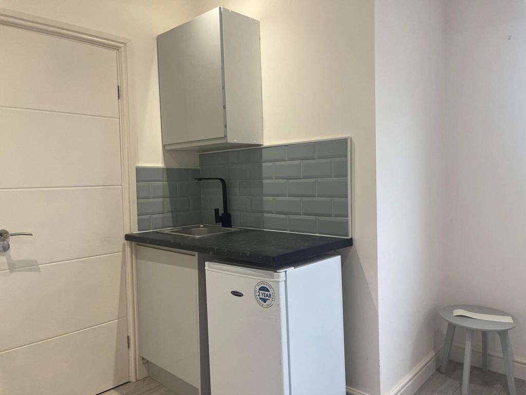 Property photo 2 of 6 Utility Room