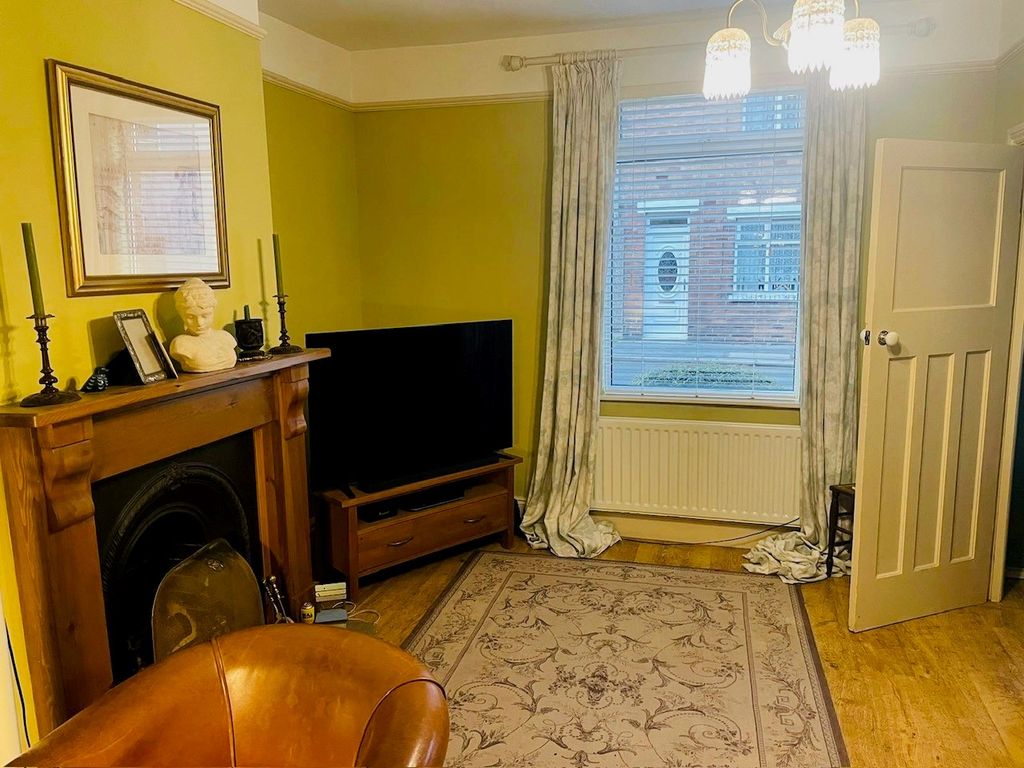 Property photo 2 of 7
