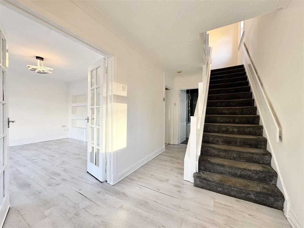 Property photo 2 of 13 Hall