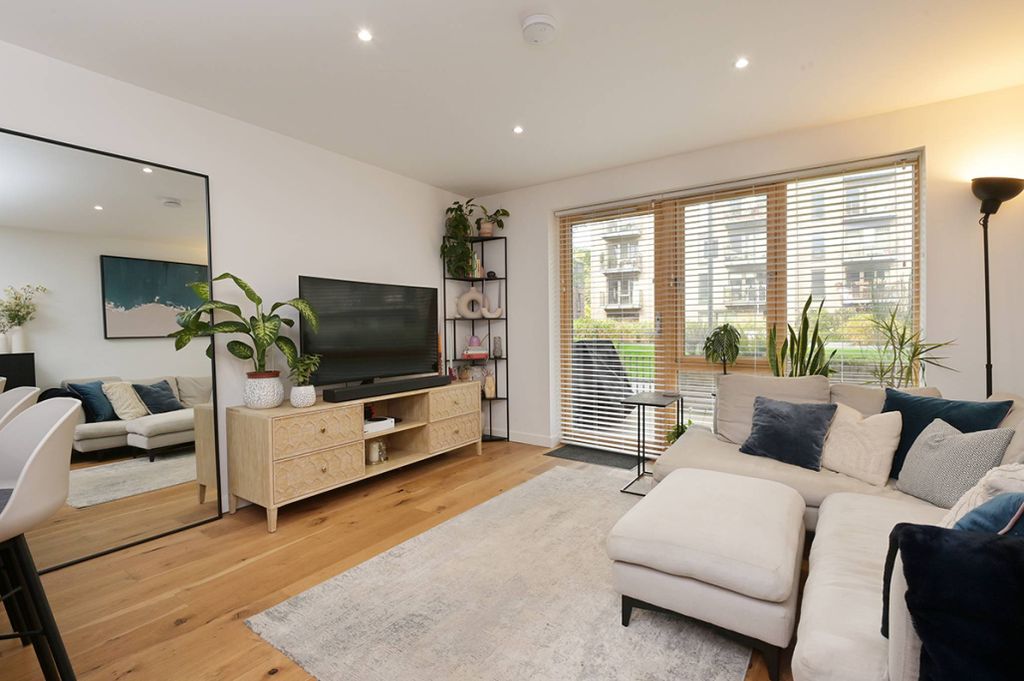 Property photo 2 of 24