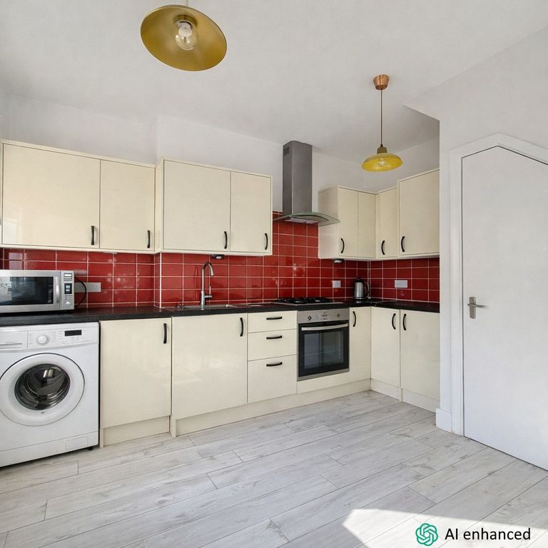 Property photo 3 of 5