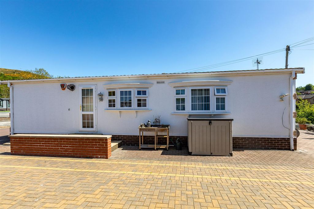Property photo 2 of 16 1 Little Dan Avenue Galashiels 38.Jpg